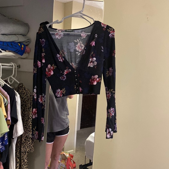 Cropped long sleeve - Picture 2 of 2